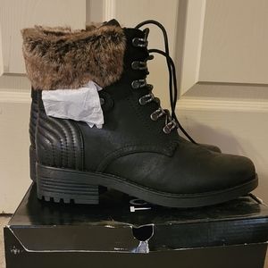 Torrid Hiker boot w/ fur